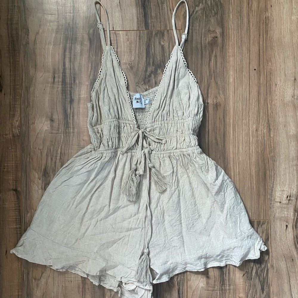 PRINCESS POLLY ROMPER - Picture 3 of 6